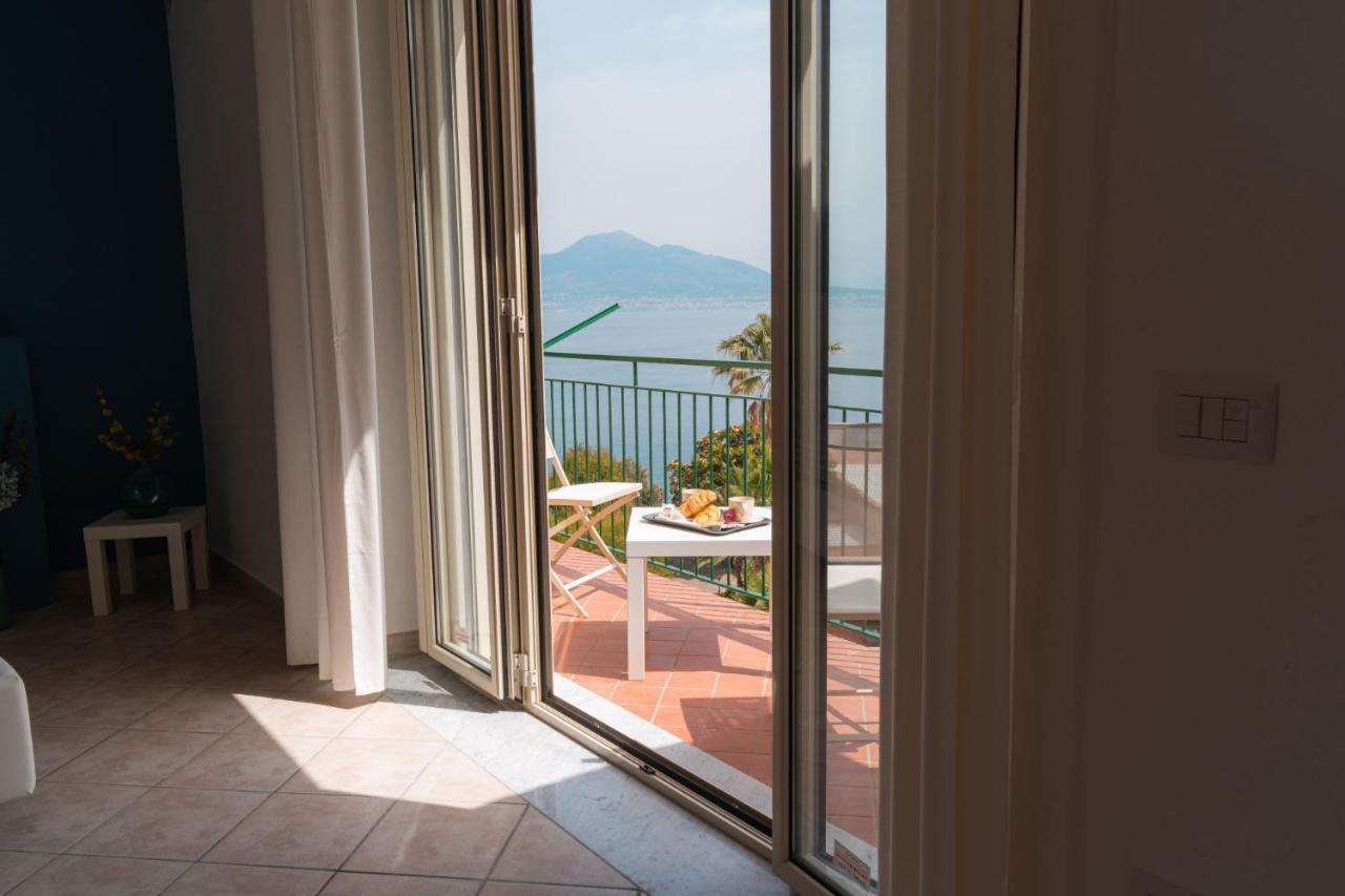 Amazing Sea&Vesuvio View Suite Vico Equense Exterior foto
